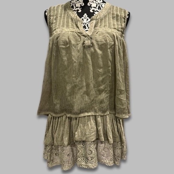 Artesia Sleeveless Top Boho Pleated V-Neck Crochet Lace Hem Olive Green W US XL - Picture 1 of 5